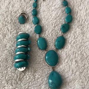 Ladies 3 Piece Turquoise set.